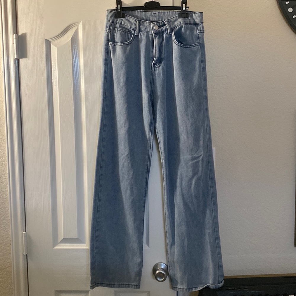 Baggy jeans,with butterfly stamp on lower back